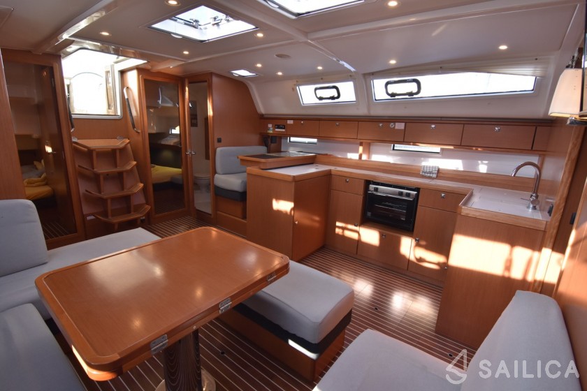 Bavaria 51 Cruiser - Yacht Charter Sailica