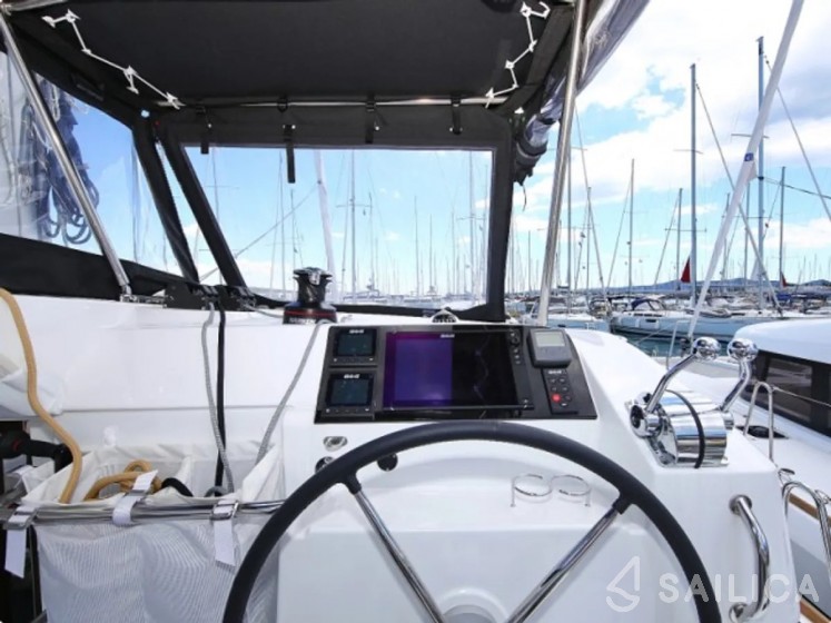 Lagoon 39 - Yacht Charter Sailica