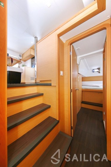 Lagoon 39 - Yacht Charter Sailica