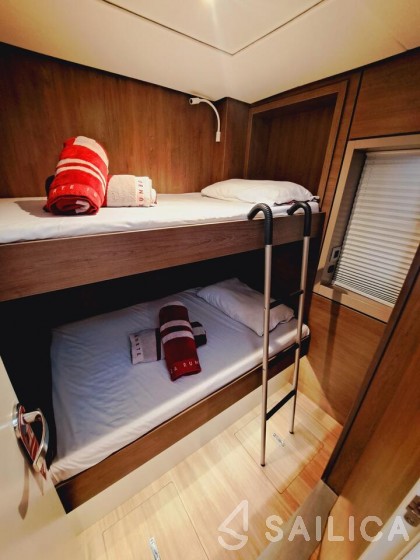 Bali 4.6 - Yacht Charter Sailica