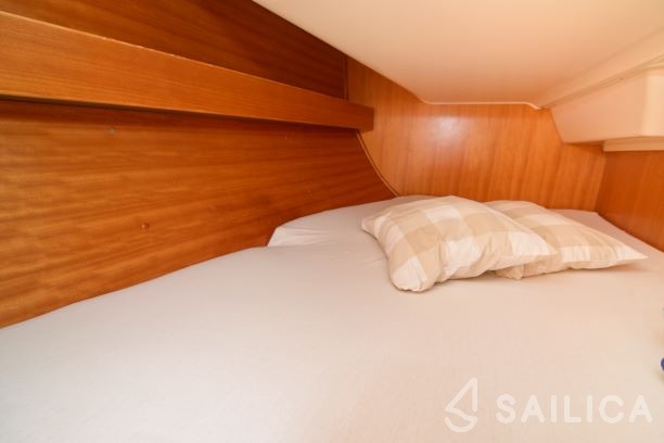 Elan 344 Impression - Yacht Charter Sailica