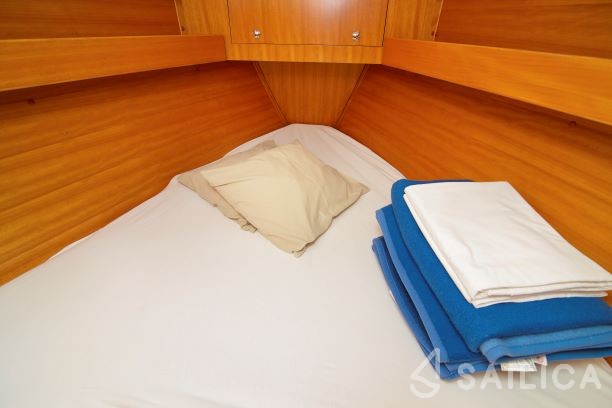 Elan 344 Impression - Yacht Charter Sailica