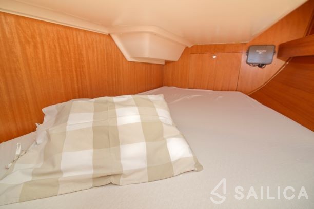 Elan 344 Impression - Yacht Charter Sailica