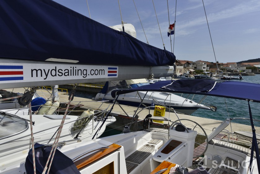 Elan 344 Impression - Yacht Charter Sailica