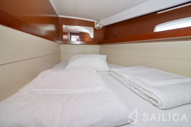Oceanis 50 Family - Yacht Charter Sailica