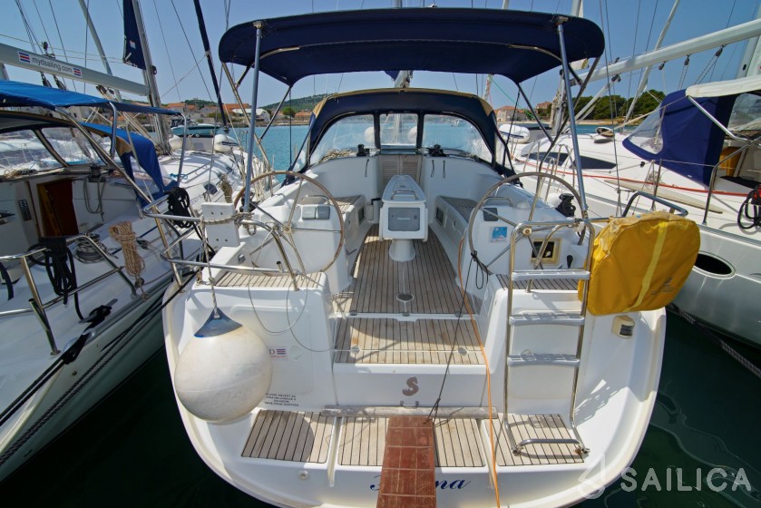Cyclades 39.3 - Yacht Charter Sailica