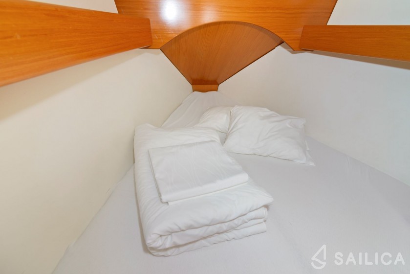 Cyclades 39.3 - Yacht Charter Sailica