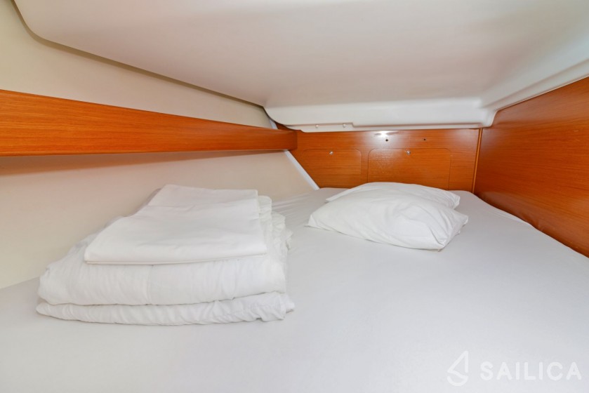 Cyclades 39.3 - Yacht Charter Sailica
