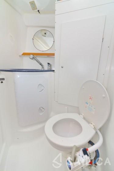 Cyclades 39.3 - Yacht Charter Sailica