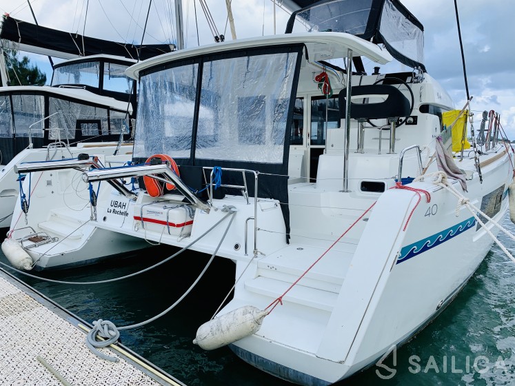 Lagoon 40 - Yacht Charter Sailica