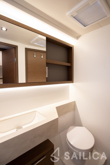 Lagoon 50 - Yacht Charter Sailica