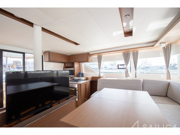 Lagoon 50 - Yacht Charter Sailica