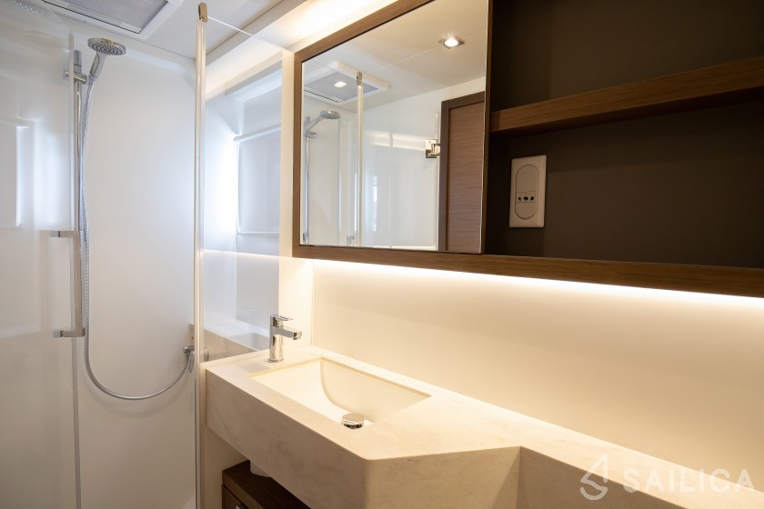 Lagoon 50 - Yacht Charter Sailica