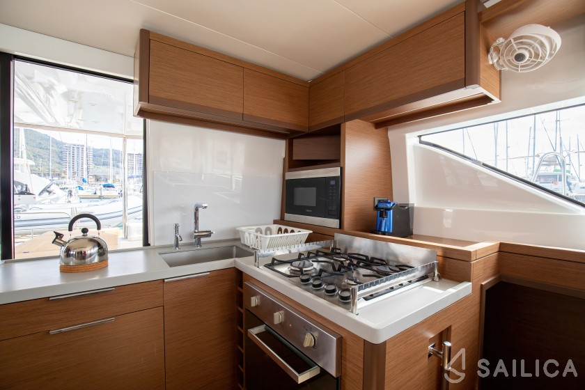 Lagoon 50 - Yacht Charter Sailica