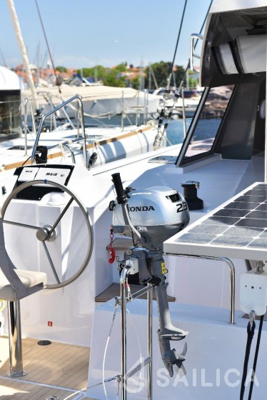 Nautitech 40 open NEW - 4 + 2 cab. - Yacht Charter Sailica