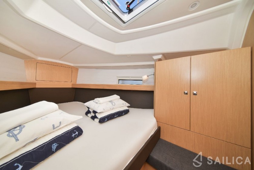 Bavaria 37 Cruiser - Yacht Charter Sailica