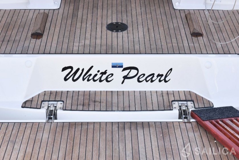 Bavaria 37 Cruiser - Yacht Charter Sailica