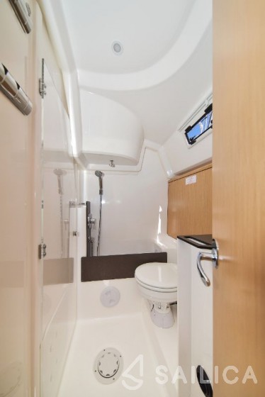 Bavaria 37 Cruiser - Yacht Charter Sailica