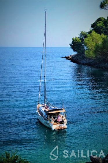 Bavaria 37 Cruiser - Yacht Charter Sailica