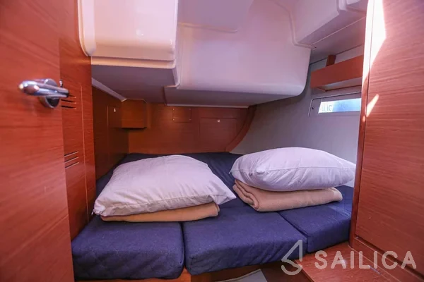 Dufour 412 GL - Yacht Charter Sailica