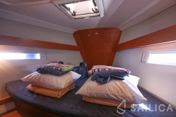 Dufour 412 GL - Yacht Charter Sailica