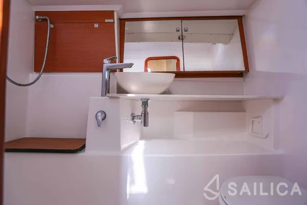 Dufour 412 GL - Yacht Charter Sailica