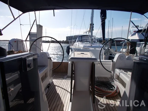 Dufour 412 GL - Yacht Charter Sailica