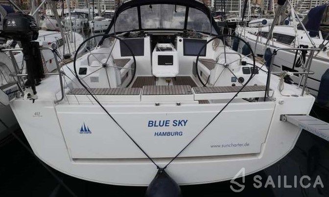 Dufour 412 GL - Yacht Charter Sailica