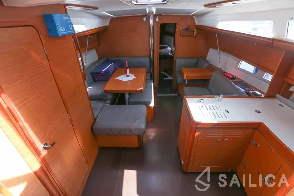 Dufour 412 GL - Yacht Charter Sailica