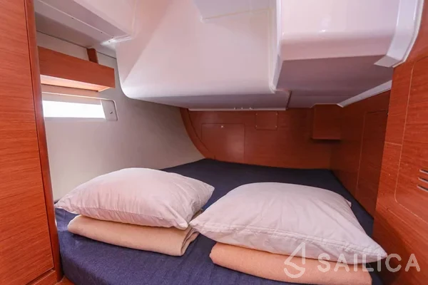 Dufour 412 GL - Yacht Charter Sailica