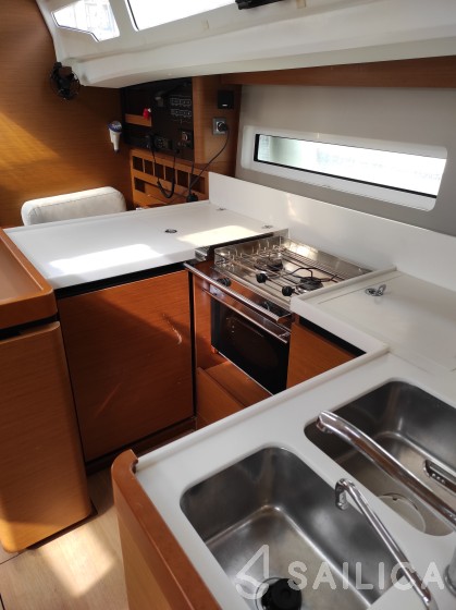 Sun Odyssey 440 - Yacht Charter Sailica