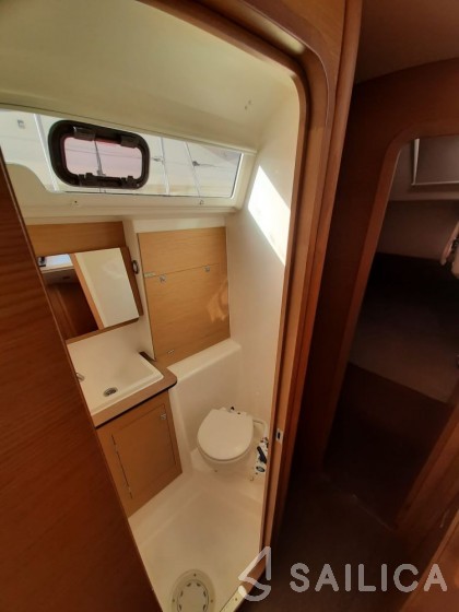 Dufour 460 GL - Yacht Charter Sailica