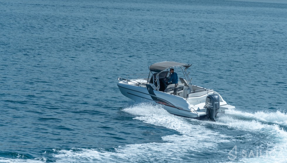 Beneteau Flyer 7.7 SUNdeck - Yacht Charter Sailica