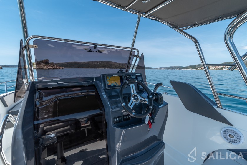 Beneteau Flyer 7.7 SUNdeck - Yacht Charter Sailica