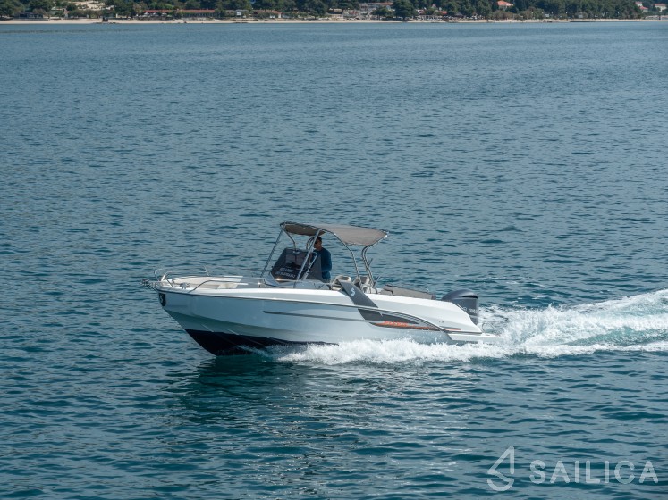 Beneteau Flyer 7.7 SUNdeck - Yacht Charter Sailica