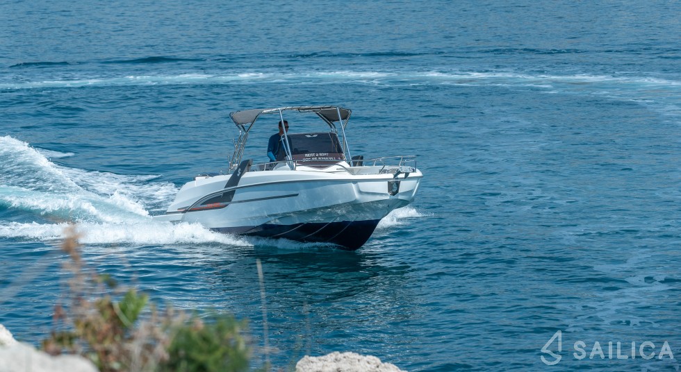 Beneteau Flyer 7.7 SUNdeck - Yacht Charter Sailica