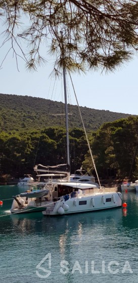 Lagoon 42 - Yacht Charter Sailica