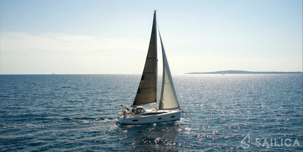 Bavaria C38 - Yacht Charter Sailica