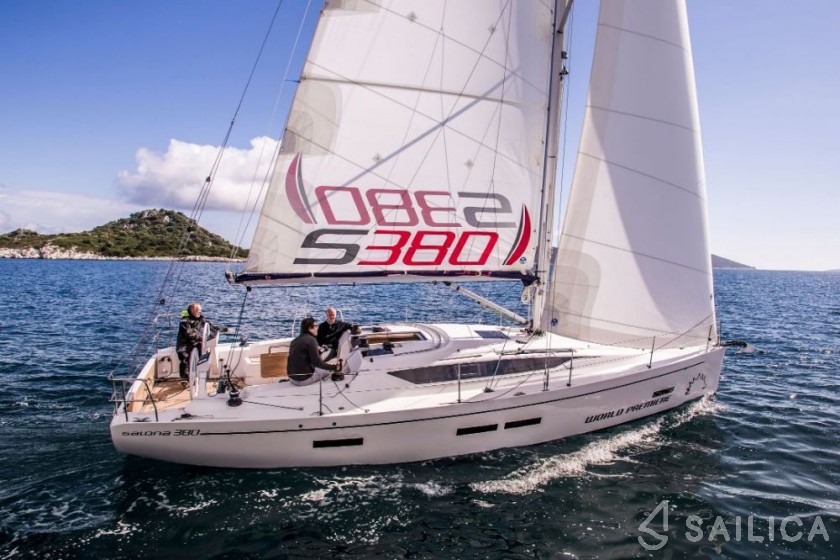 Salona 380 - Yacht Charter Sailica