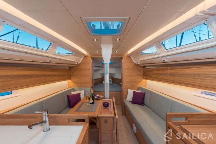 Salona 380 - Yacht Charter Sailica