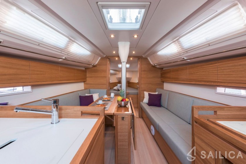 Salona 380 - Yacht Charter Sailica