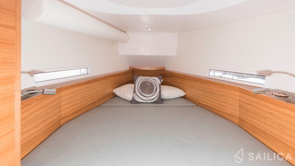 Salona 380 - Yacht Charter Sailica