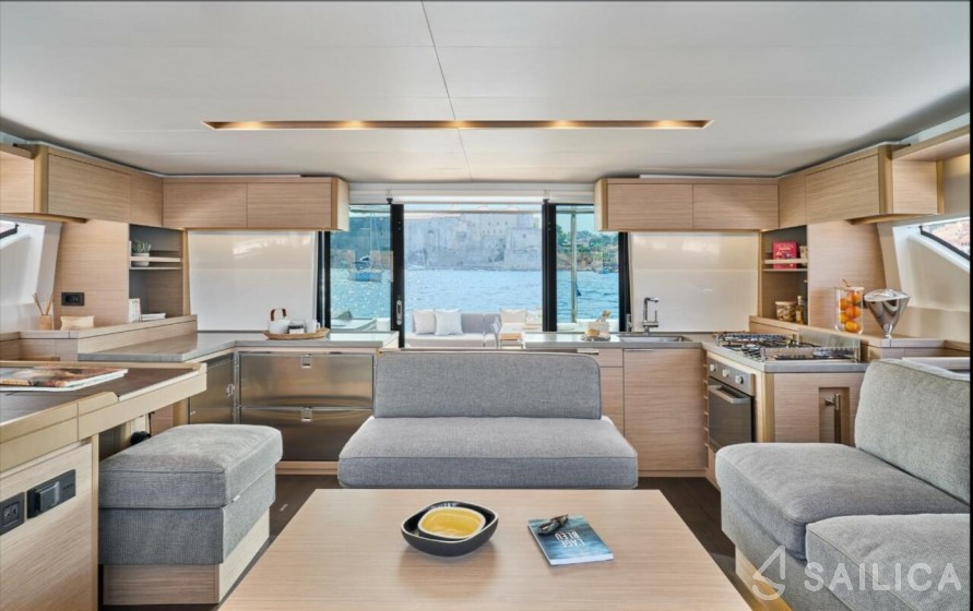 Lagoon 51 - Yacht Charter Sailica