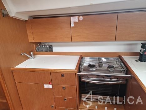 Bavaria C38 - Yacht Charter Sailica