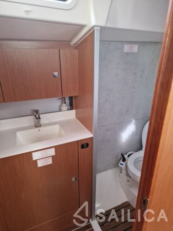 Bavaria C38 - Yacht Charter Sailica