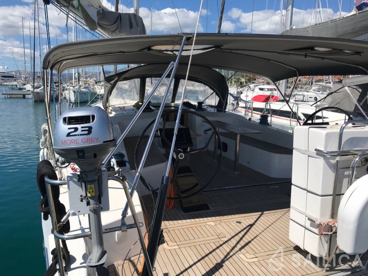 More 55 - Yacht Charter Sailica