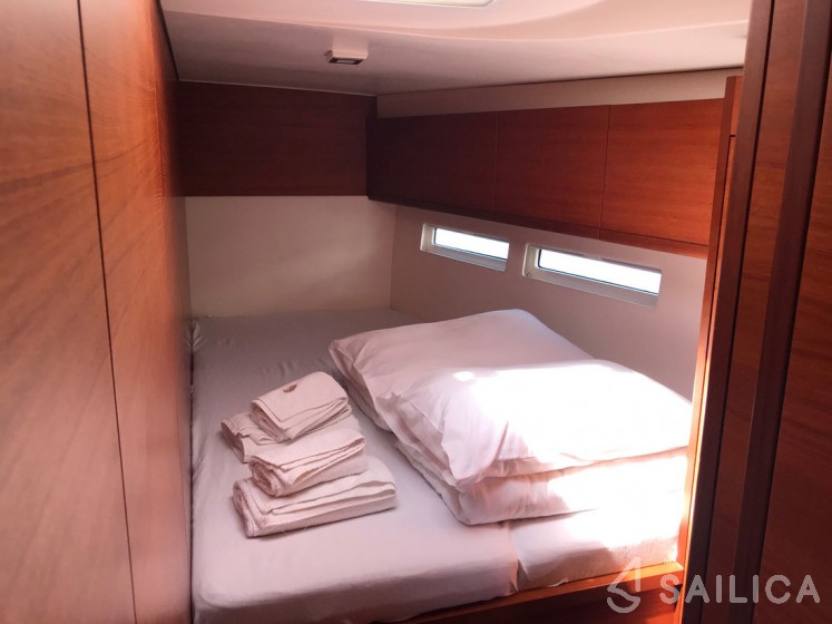 More 55 - Yacht Charter Sailica