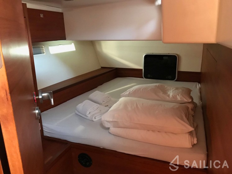 More 55 - Yacht Charter Sailica