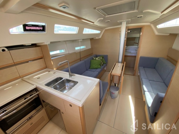 More 40 - Yacht Charter Sailica