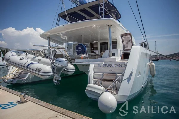 Lagoon 52F - Yacht Charter Sailica